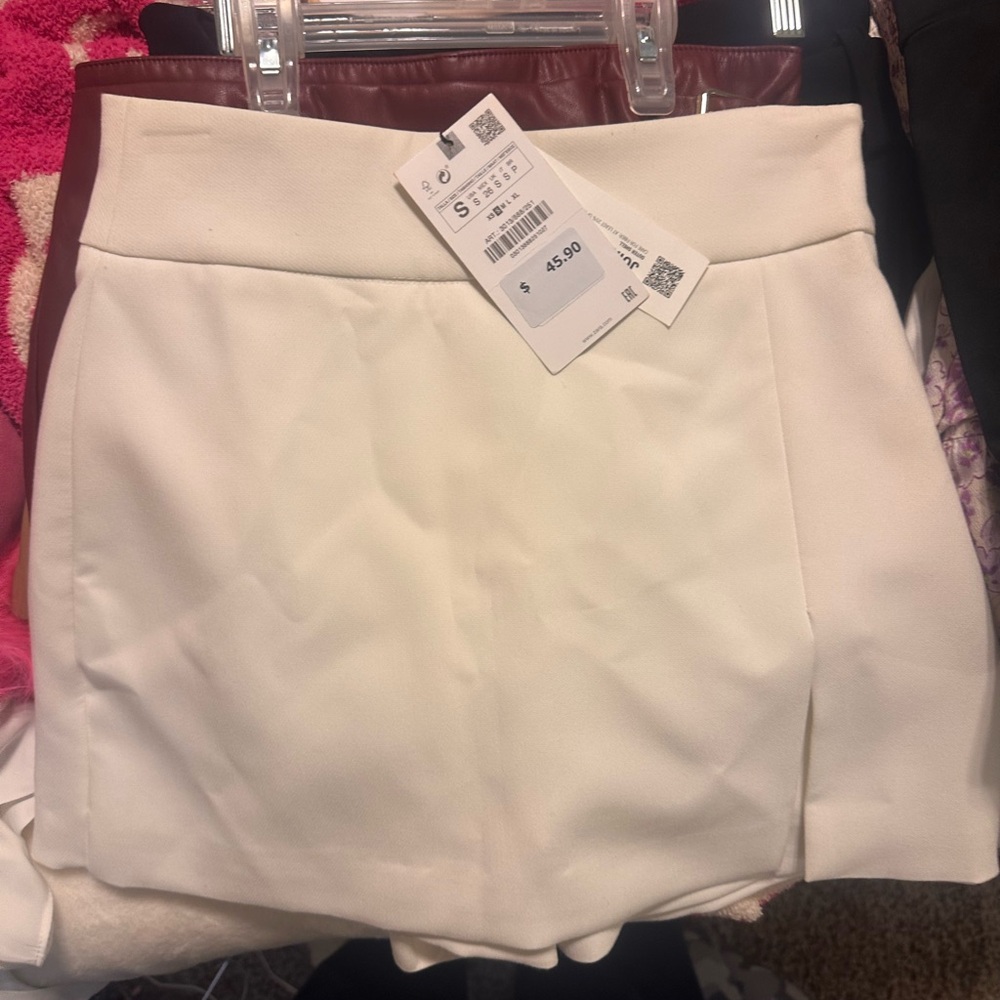 ZARA SKIRT!!🤍🤍